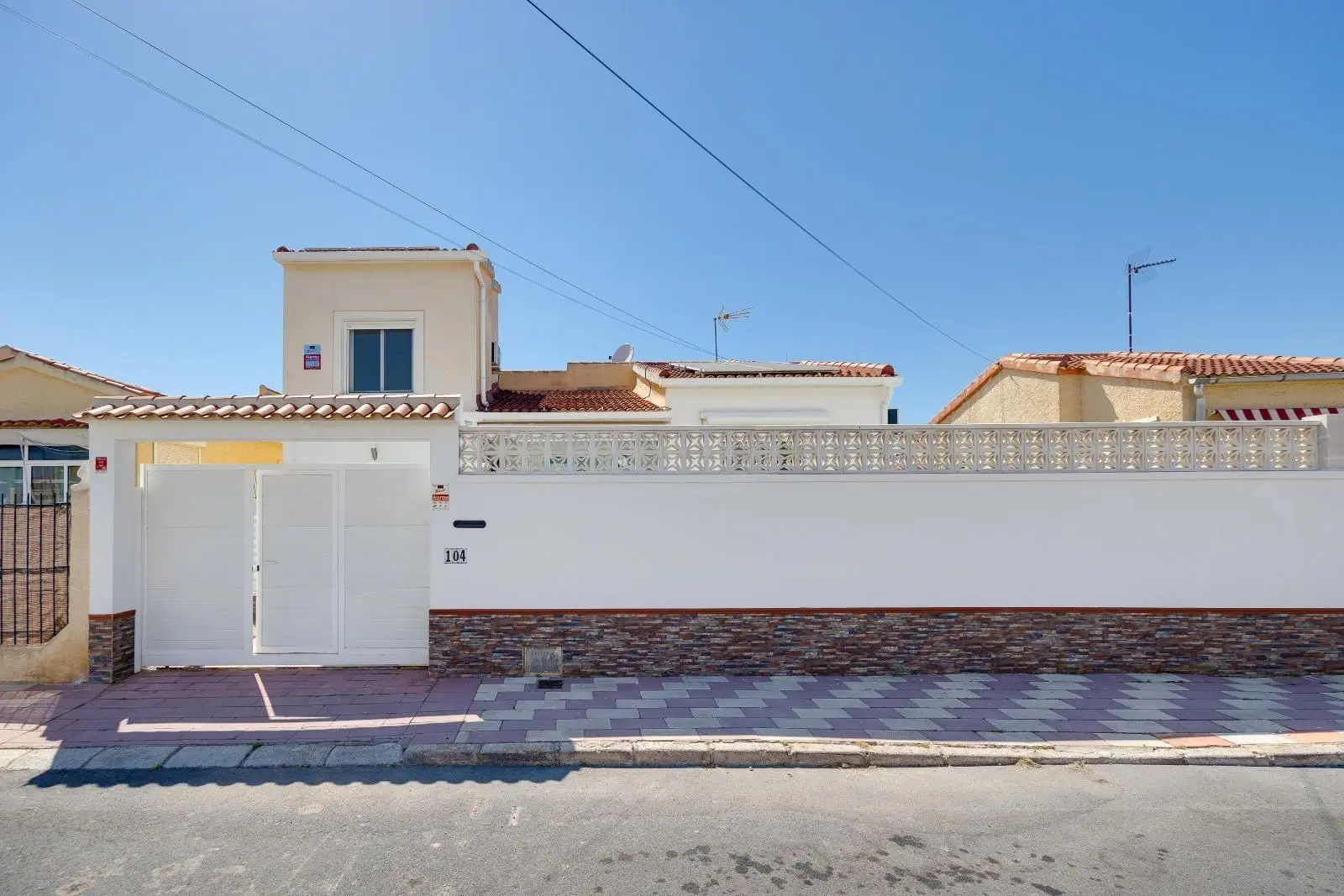 Villa 121 M² In San Fulgencio, Spain – Mediter Real Estate