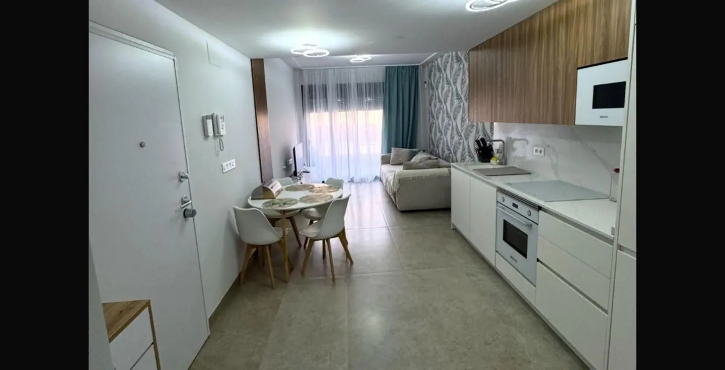 Apartment Of 75 M² In Torrevieja, Spain