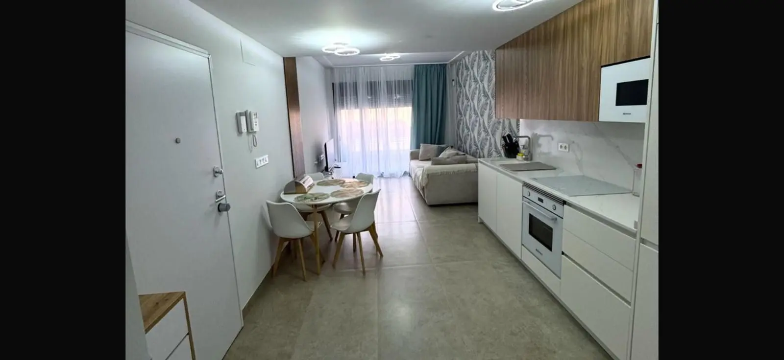 Apartment Of 75 M² In Torrevieja, Spain