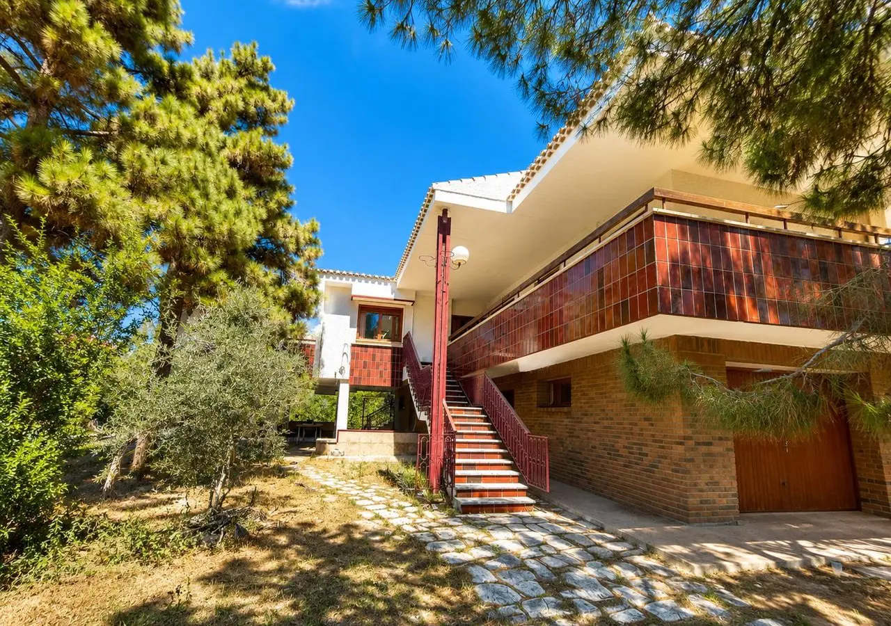 Villa Of 632 M² In Santiago De La Ribera, Spain