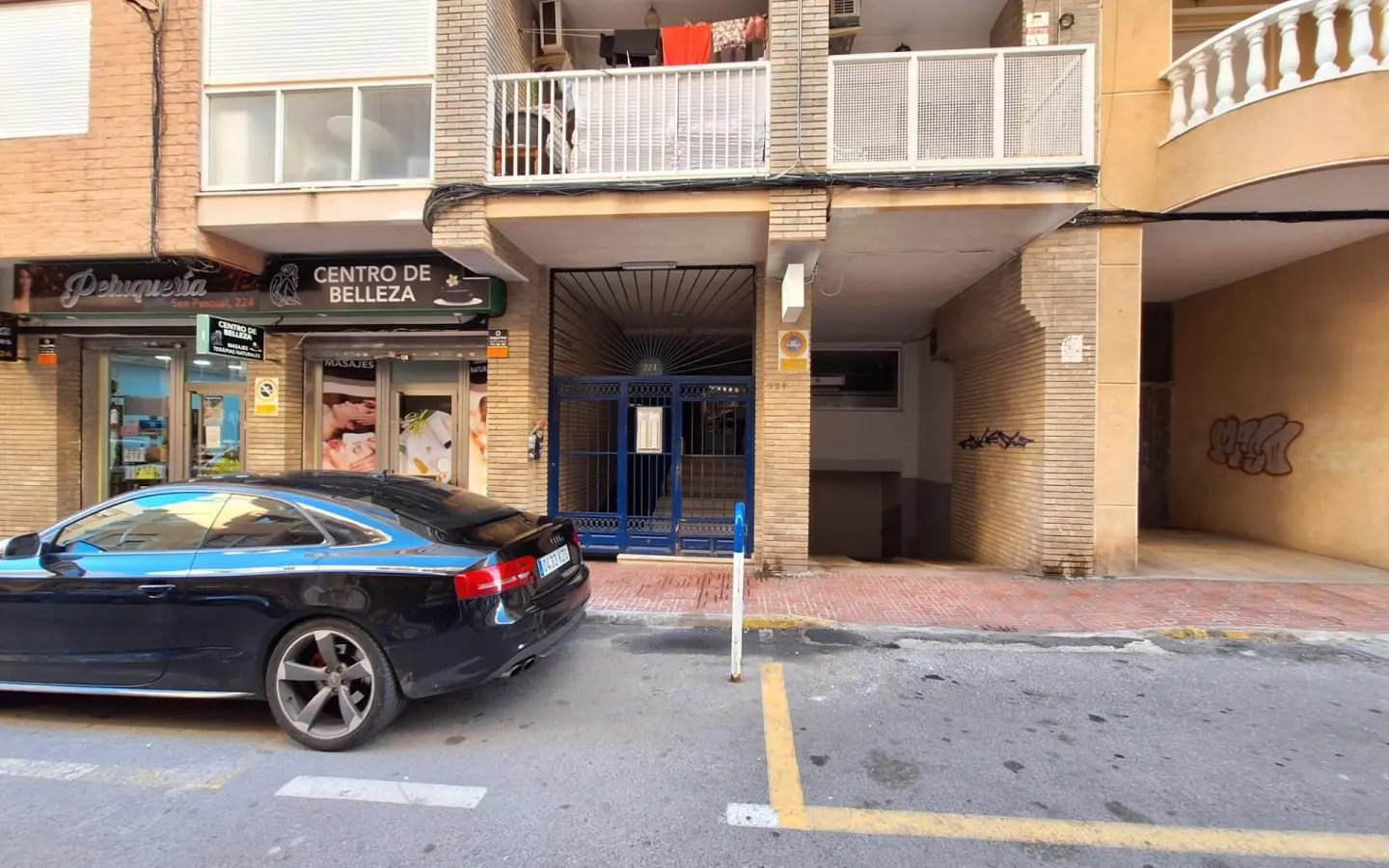 Apartment Of 100 M² In Torrevieja, Spain