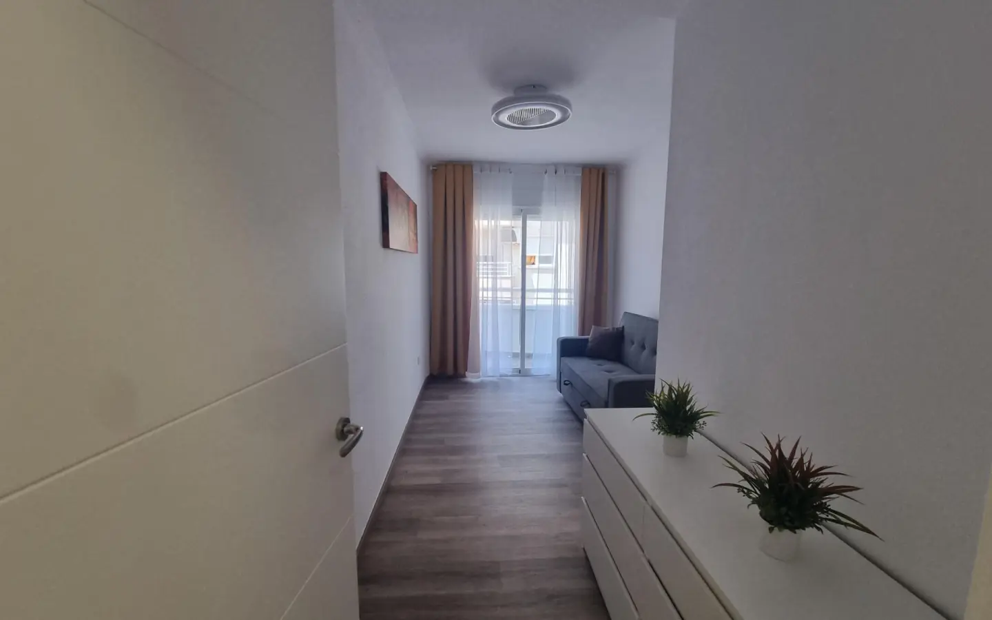 Apartment Of 105 M² In Torrevieja, Spain