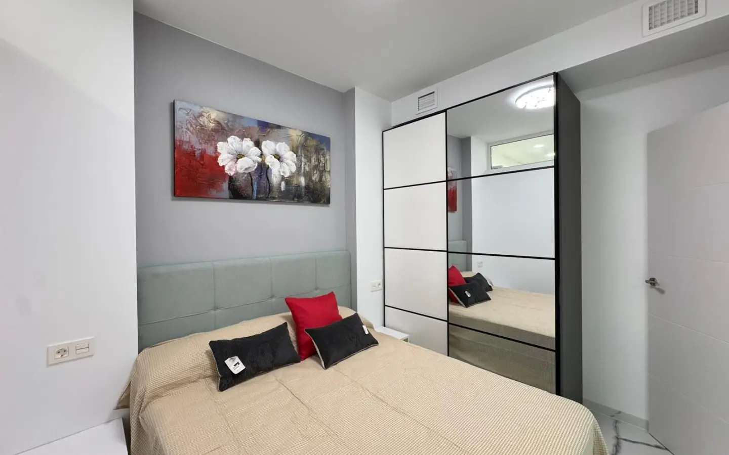 Apartment Of 67 M² In Torrevieja, Spain