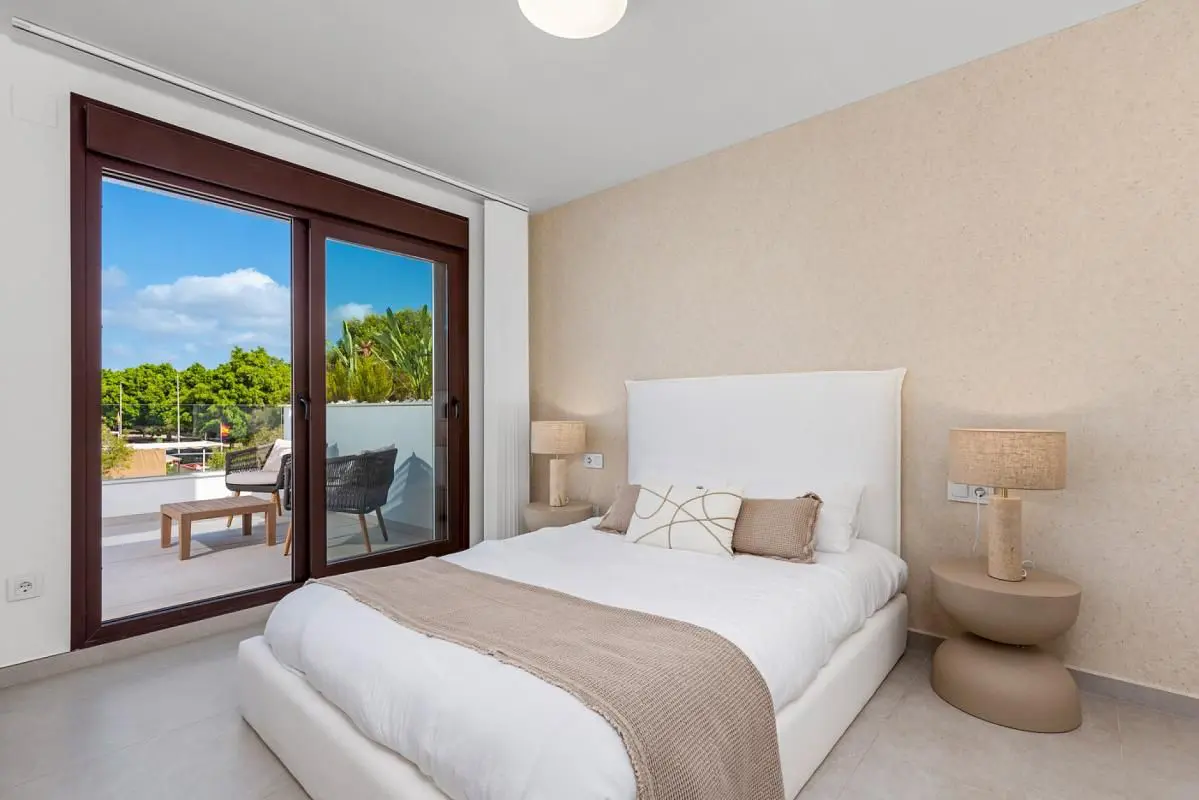 Villa Of 131 M² In Pilar De La Horadada