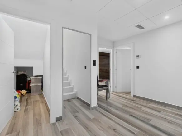 4-bedroom Villa In Torrevieja, Spain (149 M²)