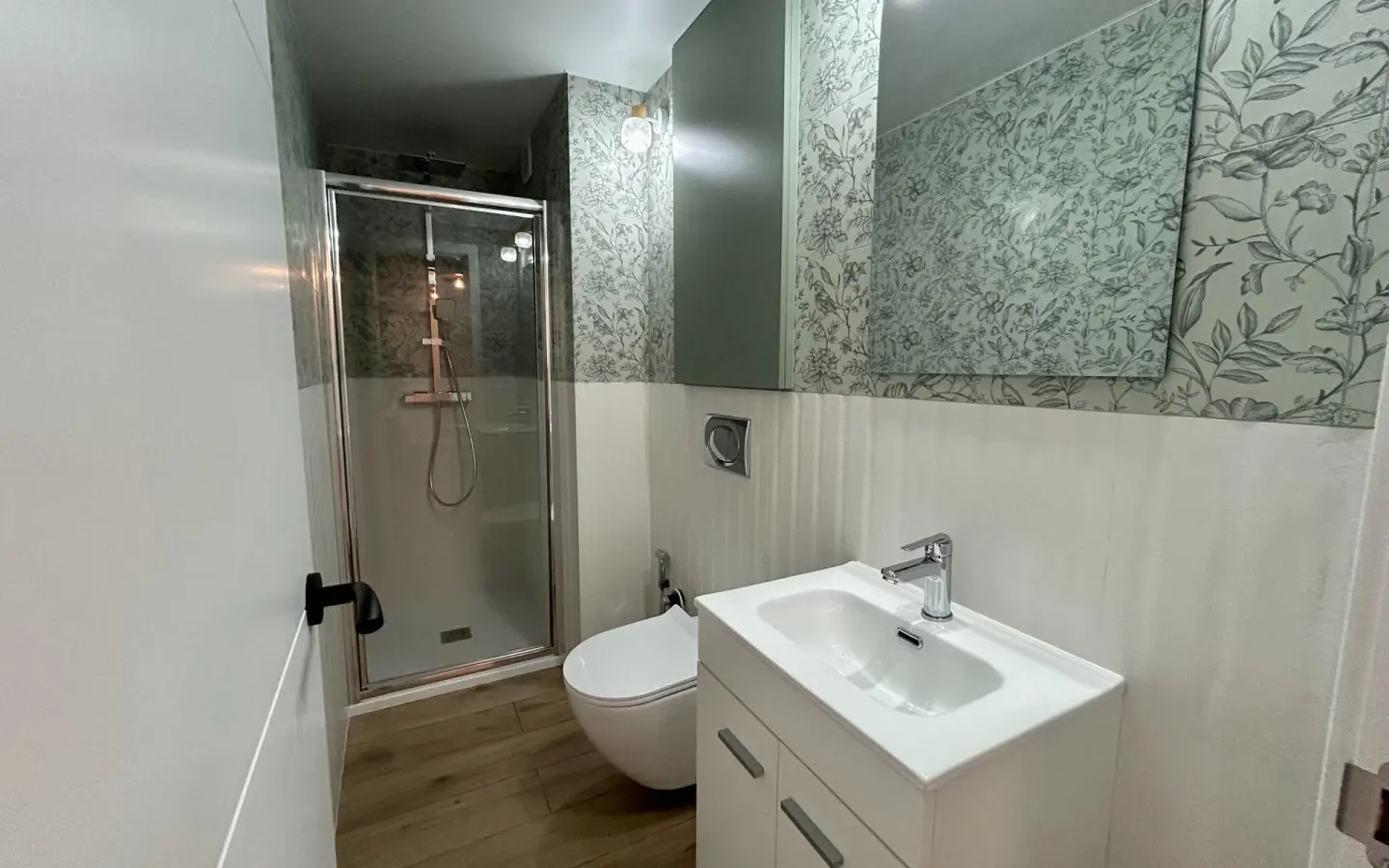 Apartment Of 77 M² With Mediter Real Estate In Torrevieja, Spain