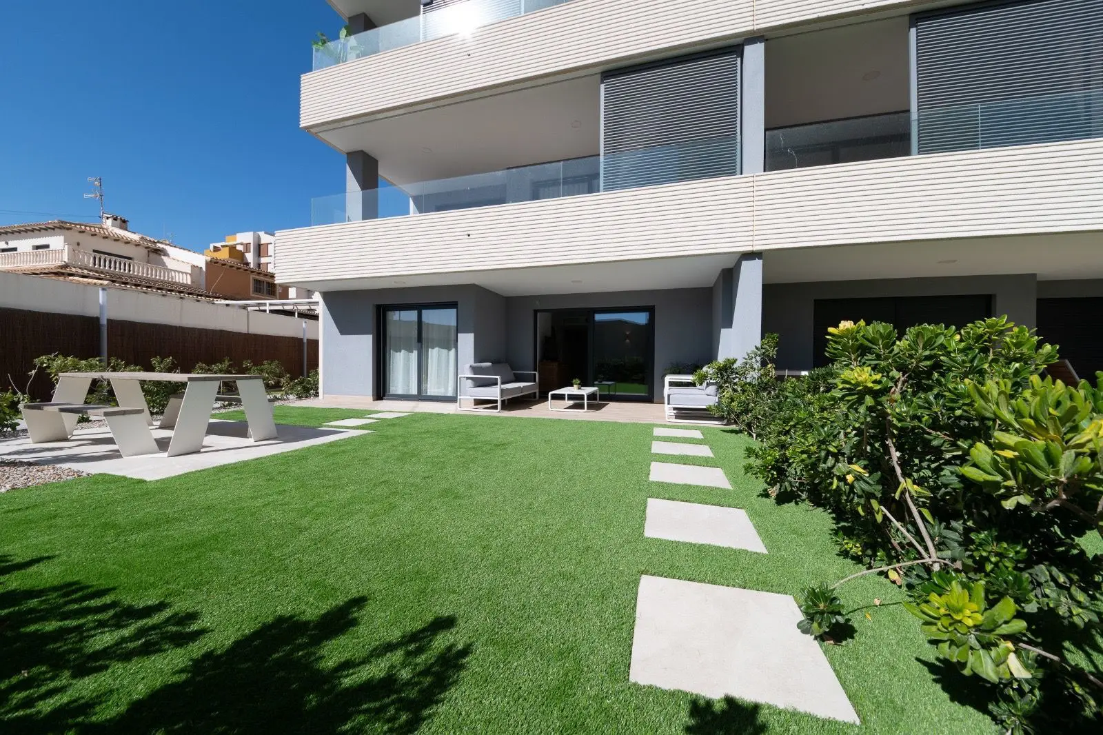 Apartment Of 90 M² In Torrevieja, Spain