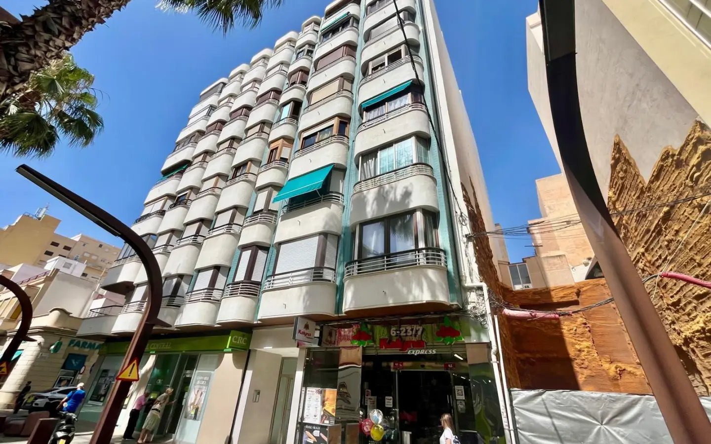 Apartment Of 97 M² In Torrevieja, Spain