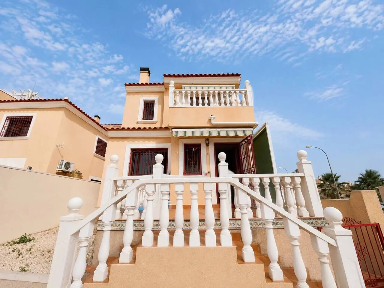 Villa Of 77 M² With Mediterranean Style In Orihuela Costa, Spain
