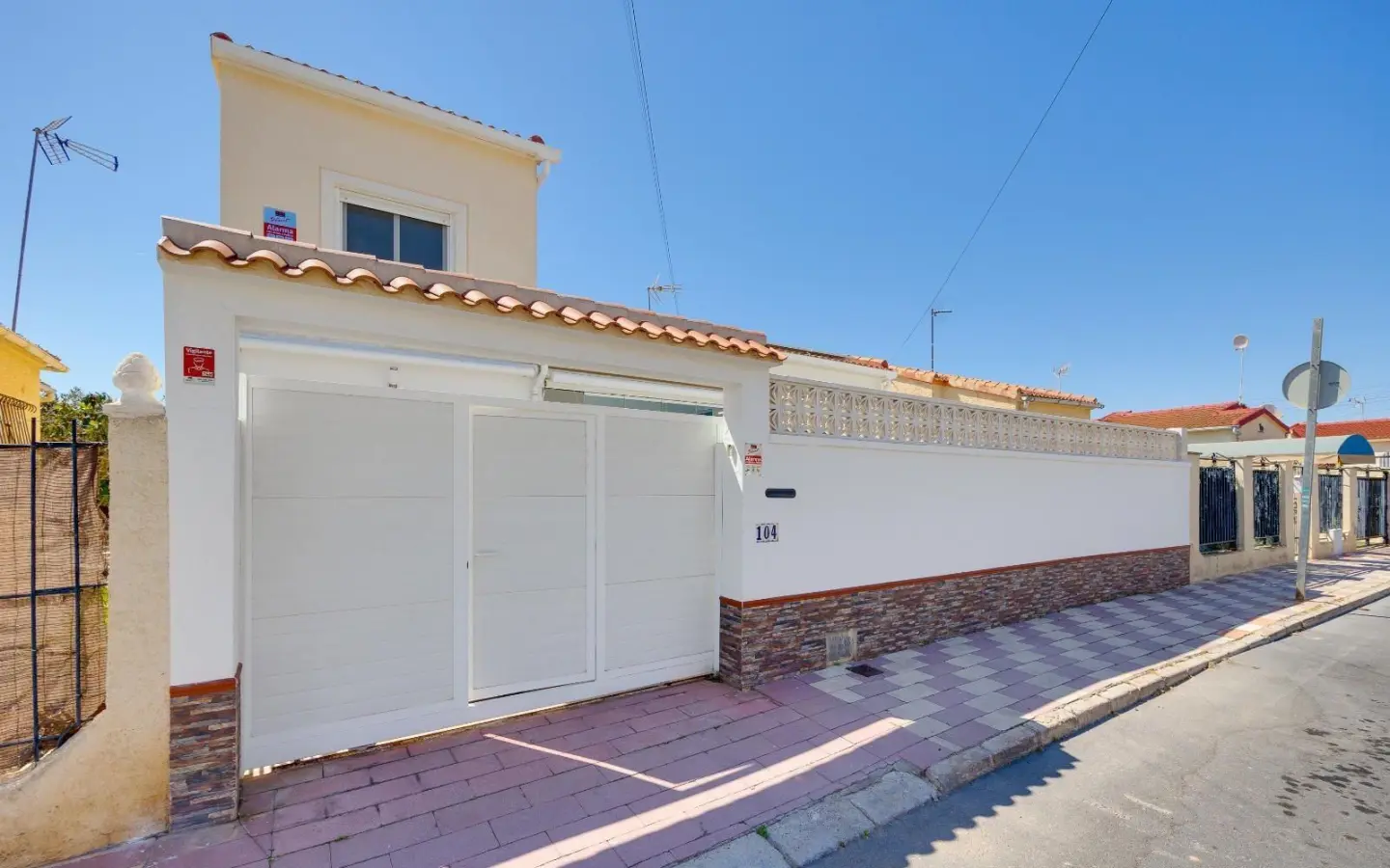 Villa Of 121 M² In San Fulgencio, Spain