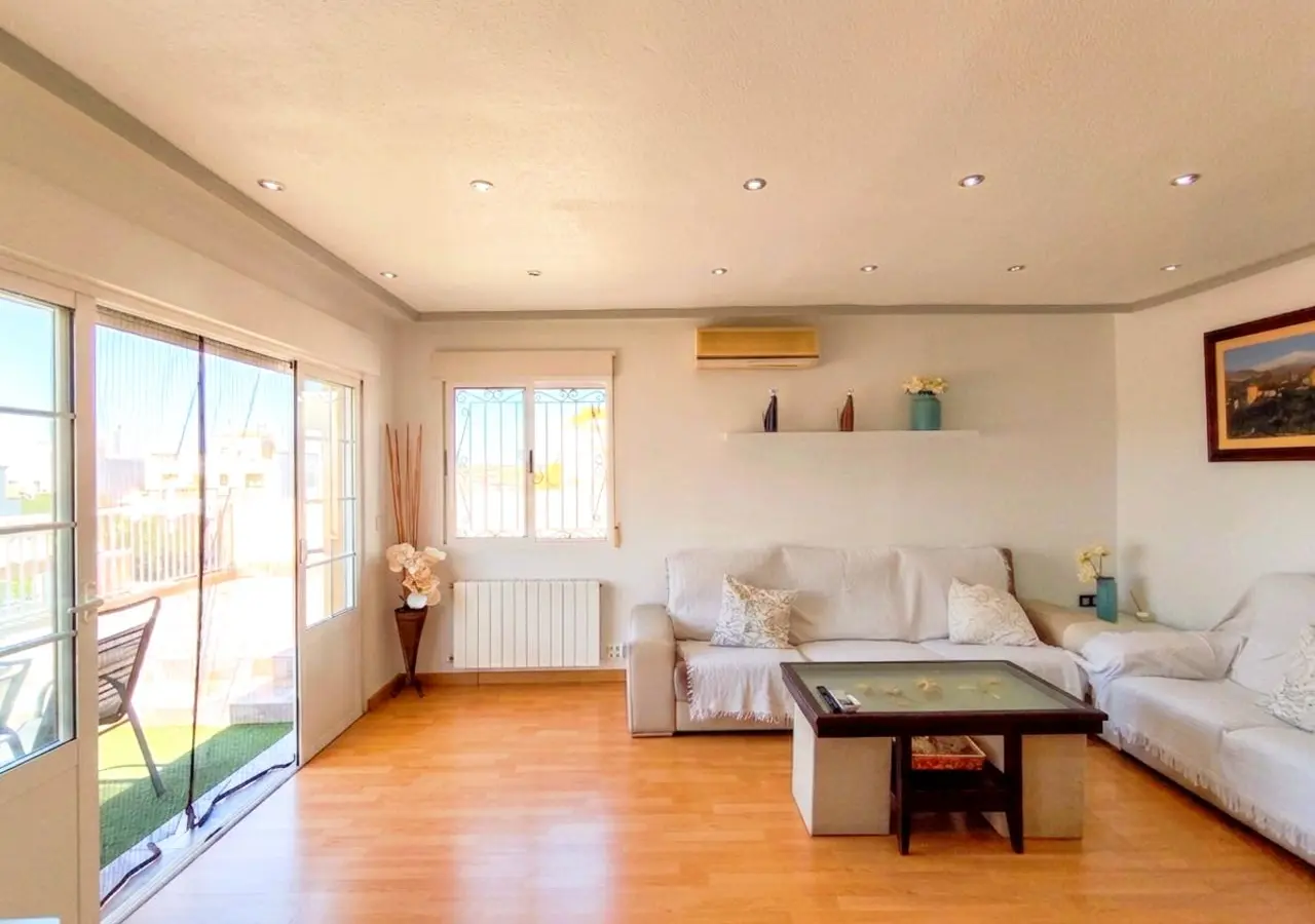 House Of 88 M² With Sea Views In Torrevieja, Spain