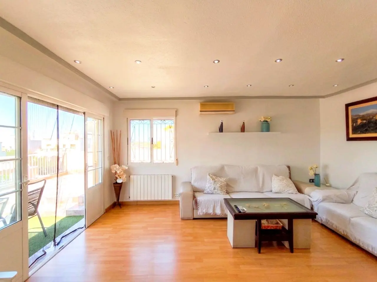 House Of 88 M² With Sea Views In Torrevieja, Spain