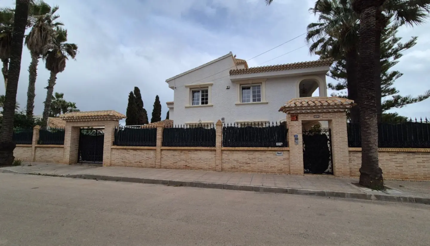 Villa Of 545 M² In Cabo Roig, Spain
