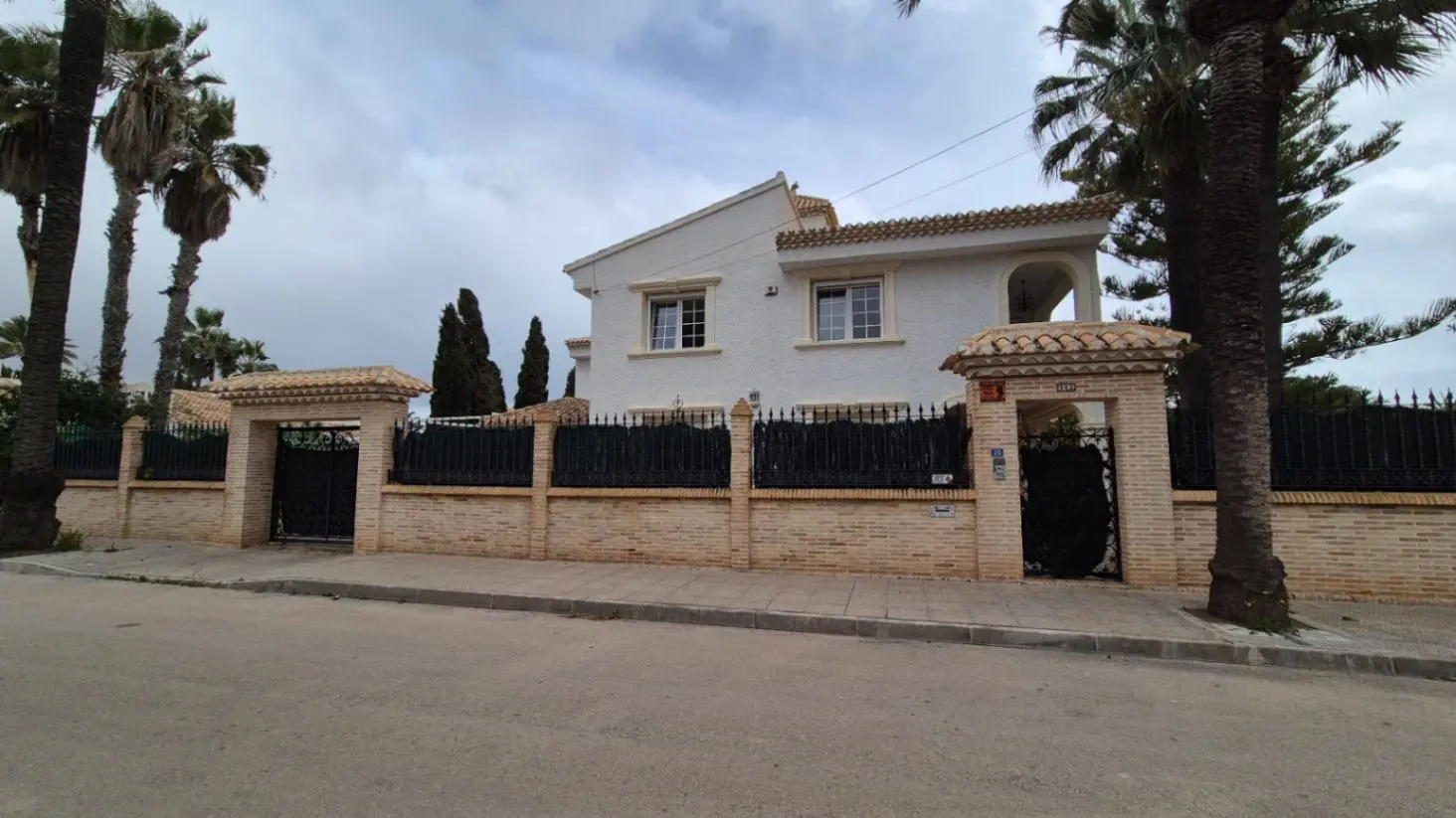 Villa Of 545 M² In Cabo Roig, Spain