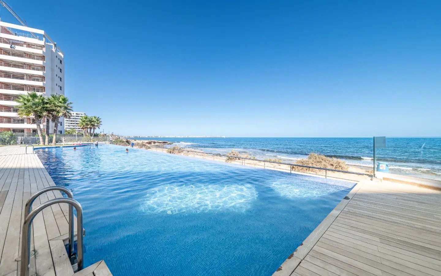 Apartment Of 90 M² In Torrevieja, Spain