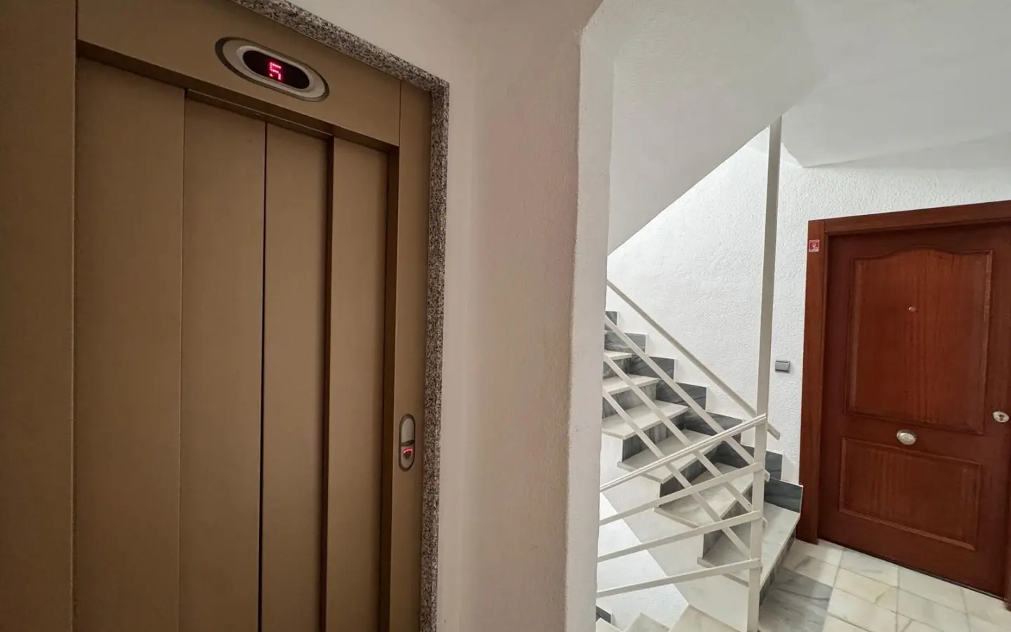Apartment Of 133 M² In Torrevieja, Spain