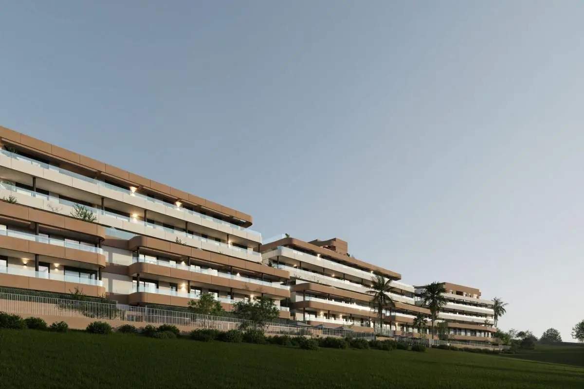 Apartment Of 72 M² With Sea Views In Estepona