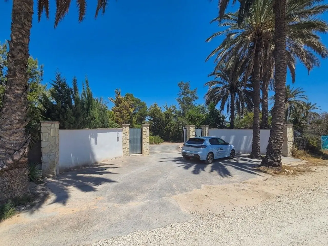 Villa Of 285 M² In Elche, Spain