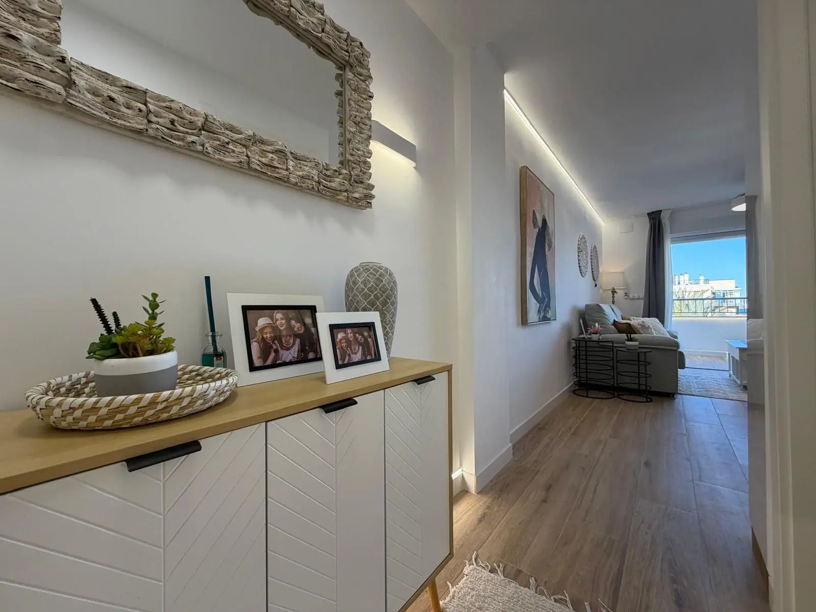Apartment Of 92 M² In Torrevieja, Spain