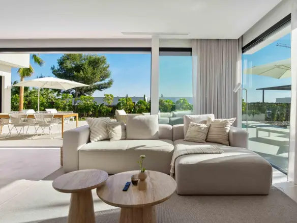 3-bedroom Villa In Orihuela, Spain (177 M²)