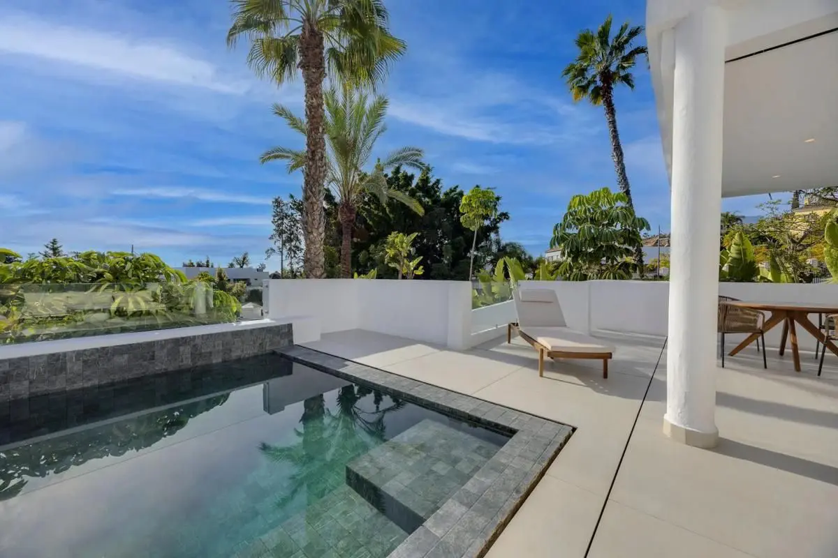 Terraced House Of 206 M² With Sea Views In Estepona, Spain