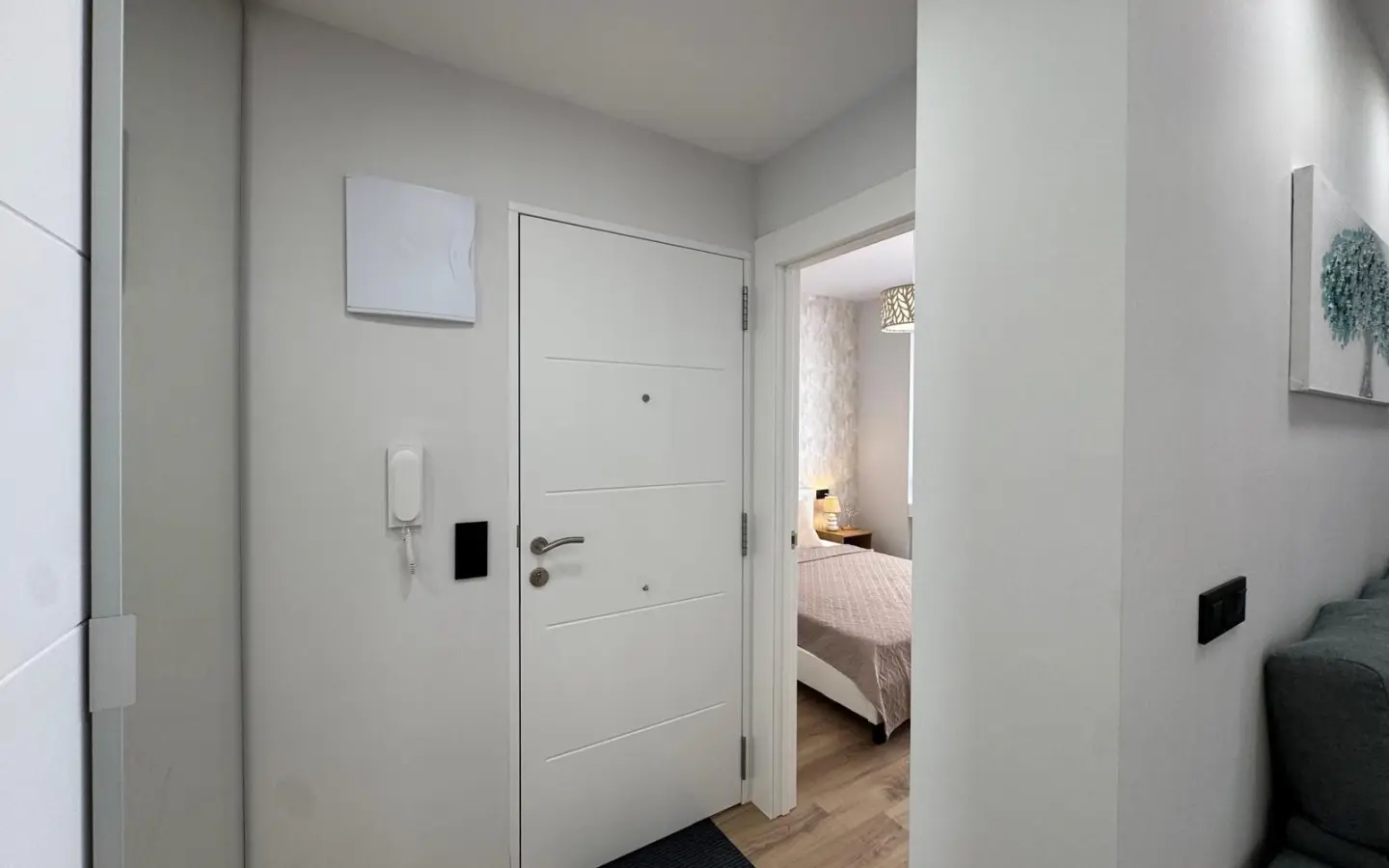 Apartment Of 100 M² In Torrevieja, Spain