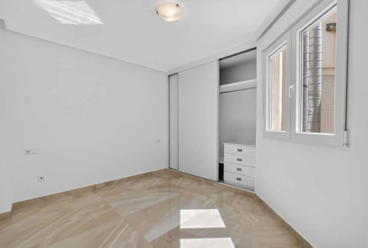 Apartment Of 74 M² In Torrevieja, Spain