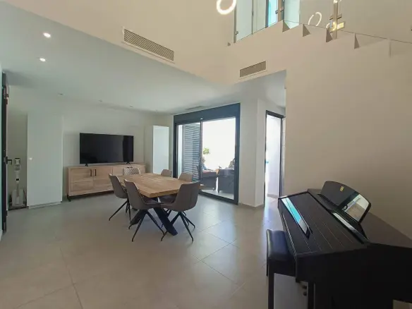 5-bedroom Villa In Rojales, Spain (214 M²)