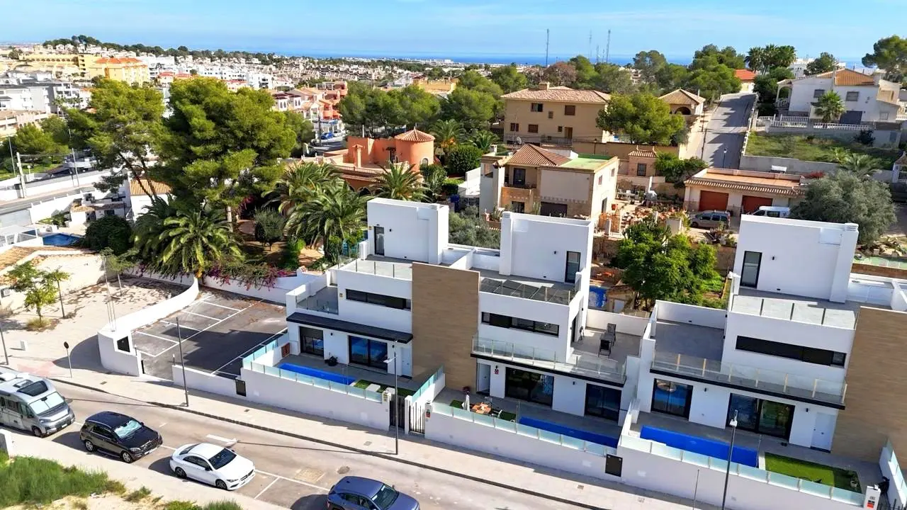 Villa Of 110 M² In Orihuela Costa, Spain