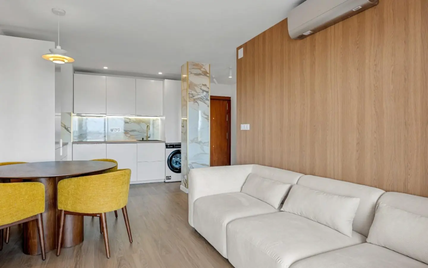 Apartment Of 61 M² In Torrevieja, Spain