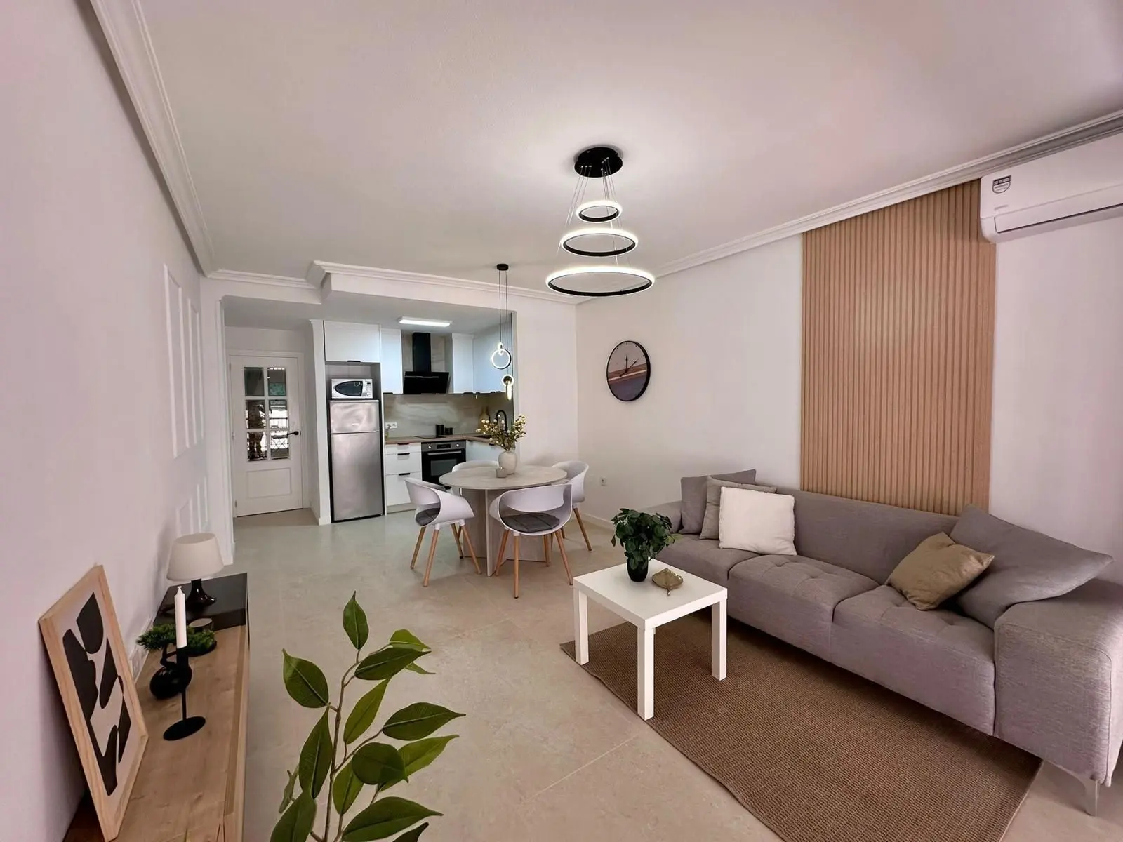 Apartment Of 65 M² In Torrevieja, Spain