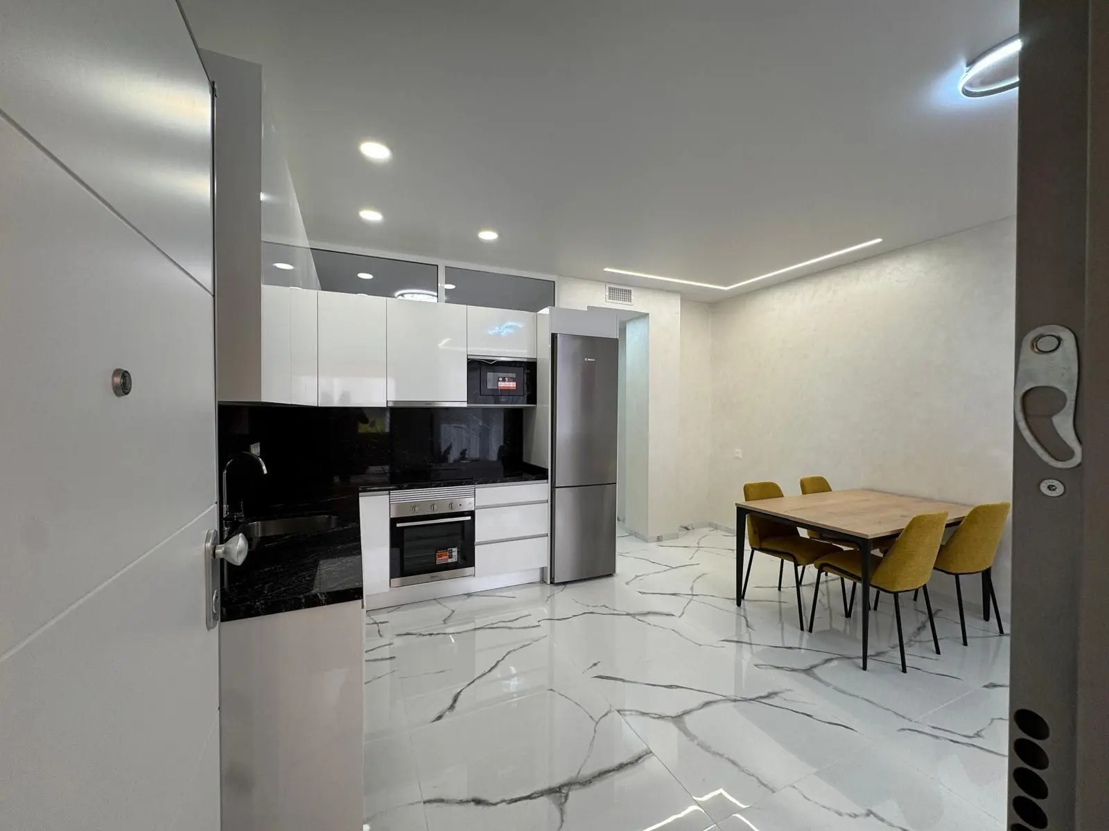 Apartment Of 67 M² In Torrevieja, Spain