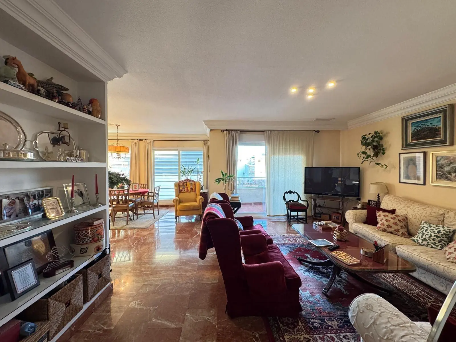 Apartment Of 256 M² In Torrevieja, Spain