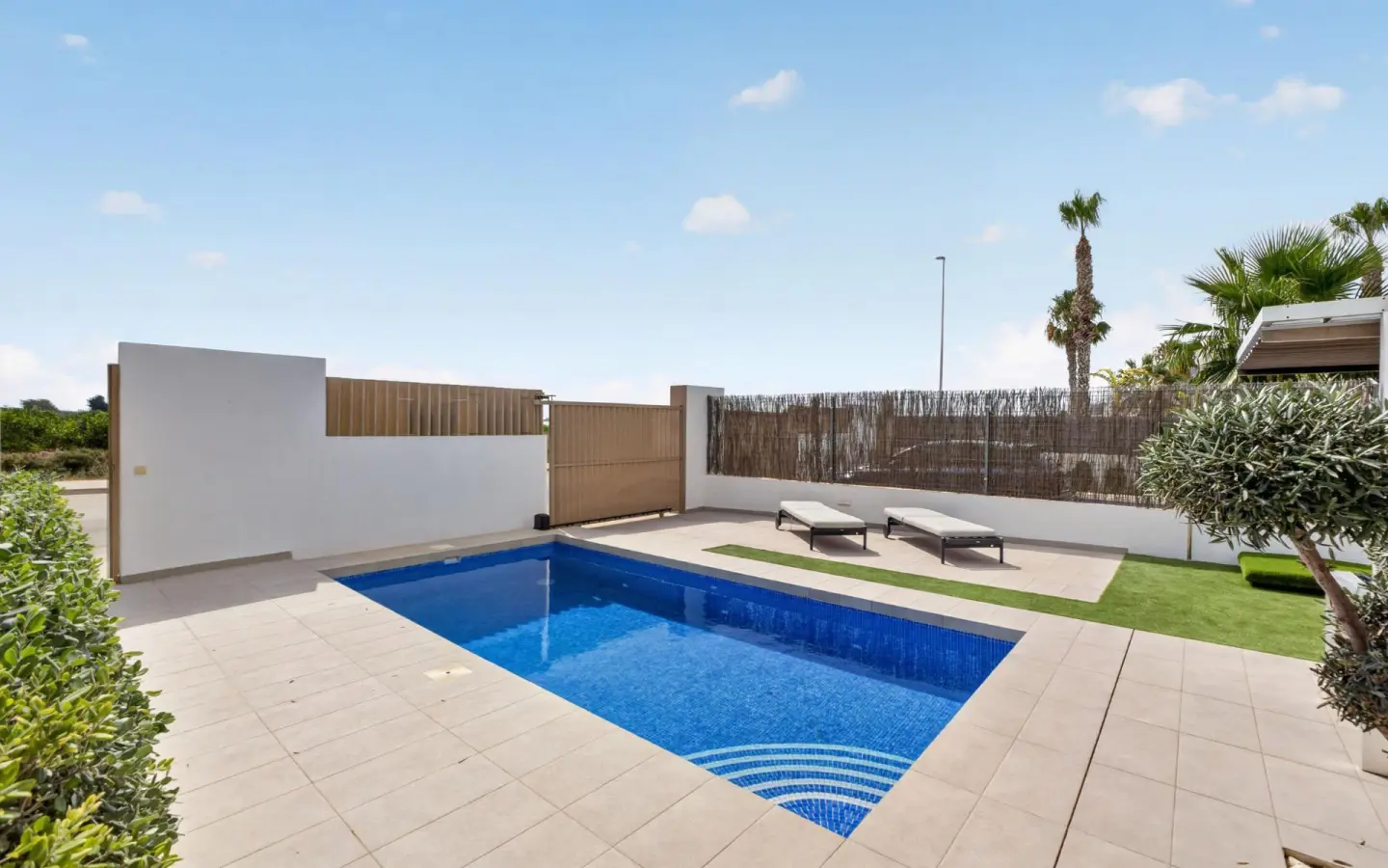 Villa Of 178 M² With Sea Views In Guardamar Del Segura