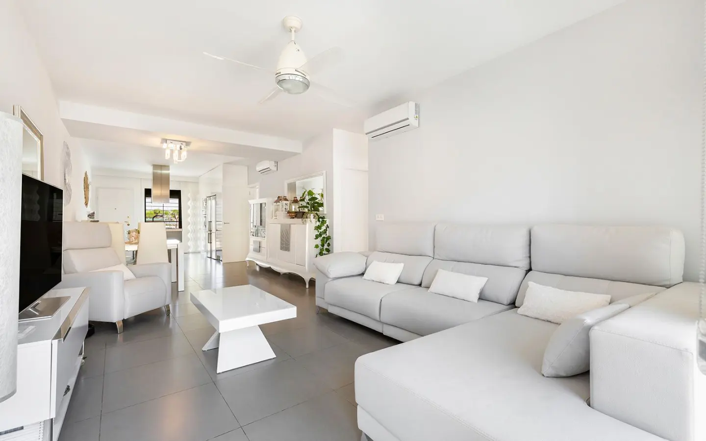 Apartment Of 120 M² In Pilar De La Horadada, Spain