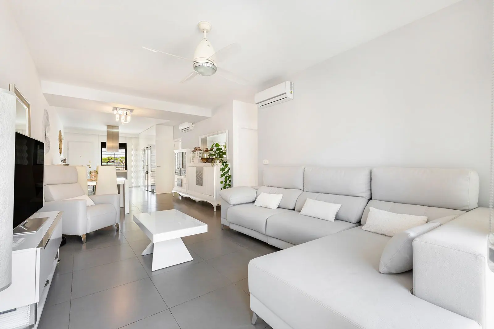 Apartment Of 120 M² In Pilar De La Horadada, Spain