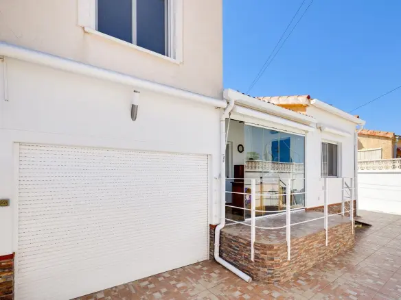 Villa Of 121 M² In San Fulgencio, Spain