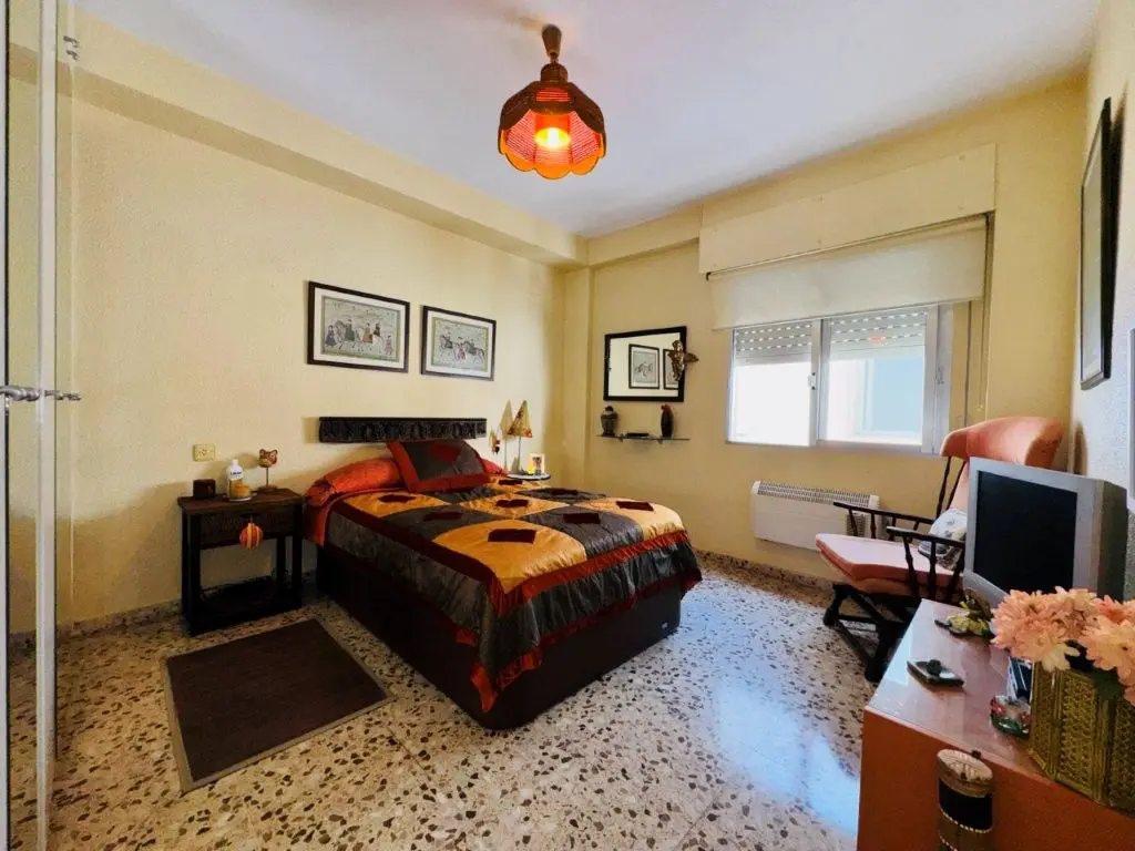 Apartment Of 98 M² In Torrevieja, Spain