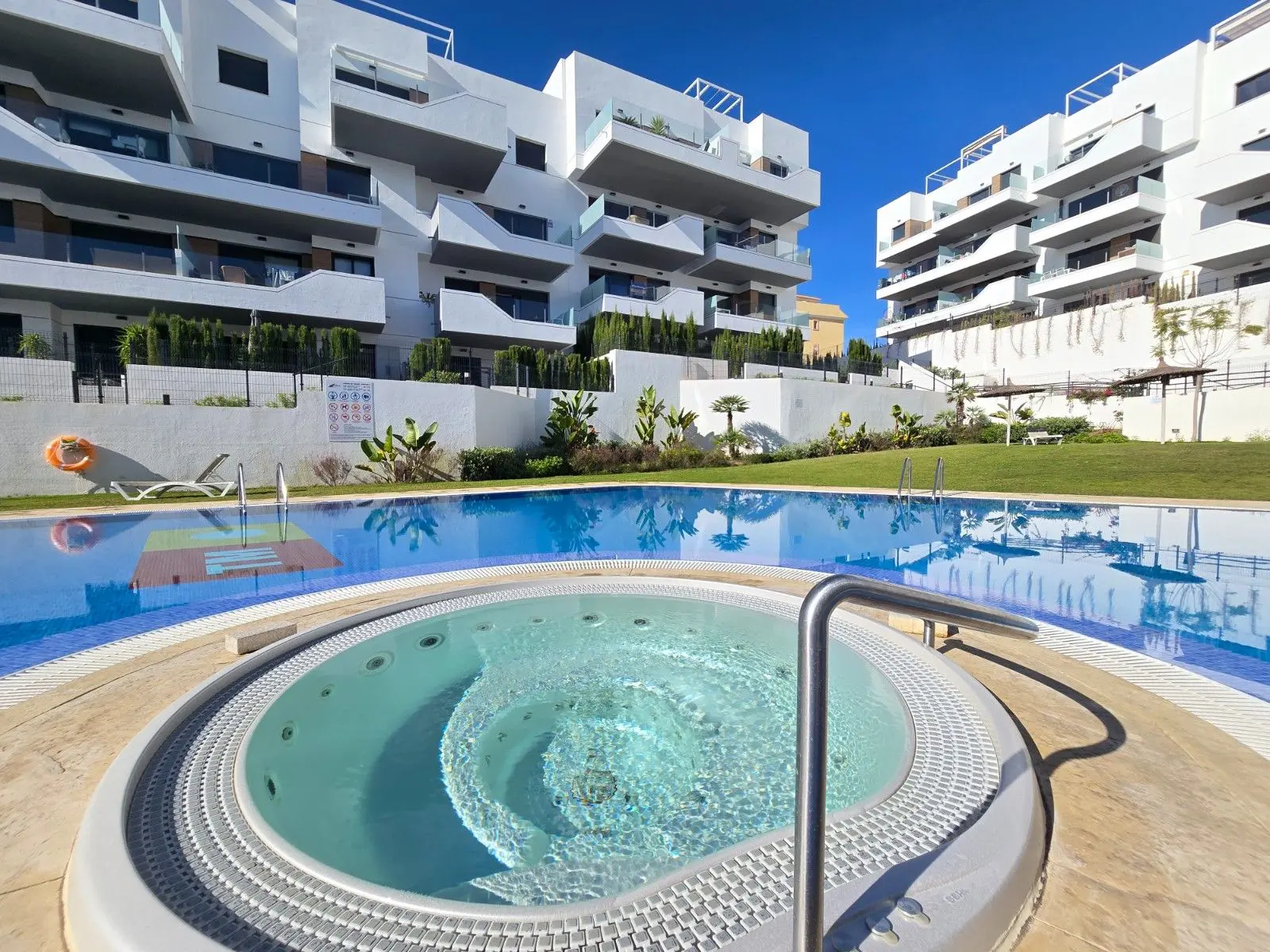 Apartment Of 68 M² With Balcony In Orihuela Costa, Spain