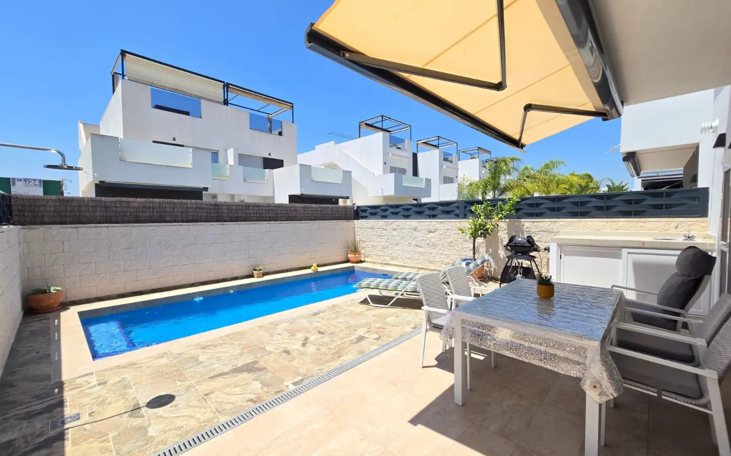 Villa Of 107 M² With Mediter Real Estate In Rojales