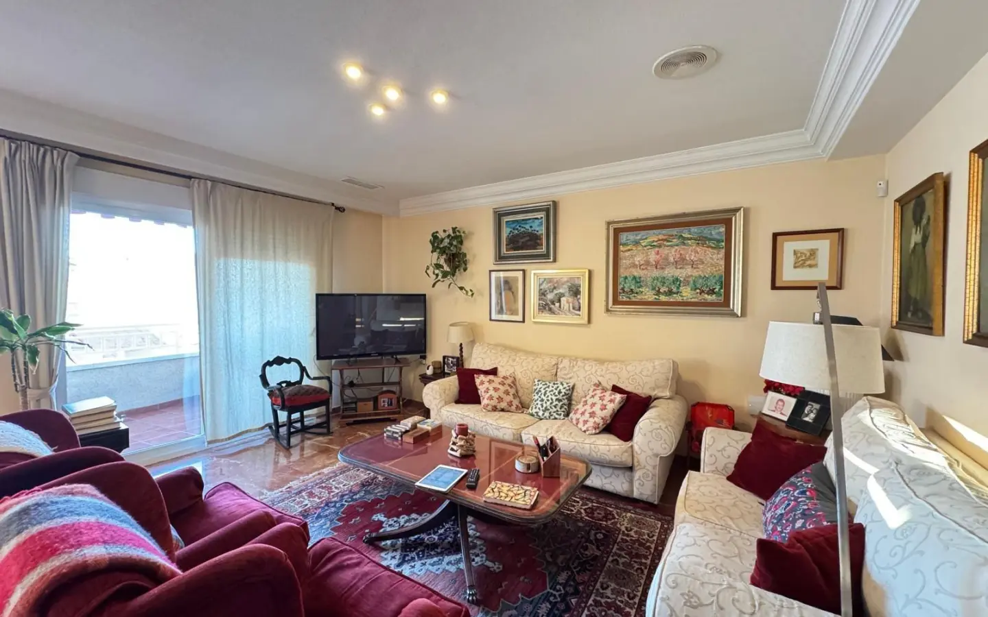 Apartment Of 256 M² In Torrevieja, Spain