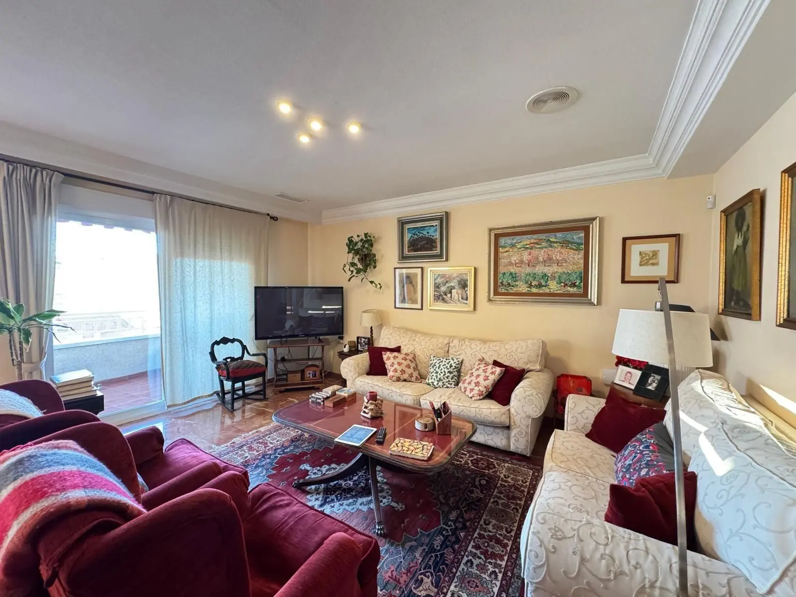 Apartment Of 256 M² In Torrevieja, Spain