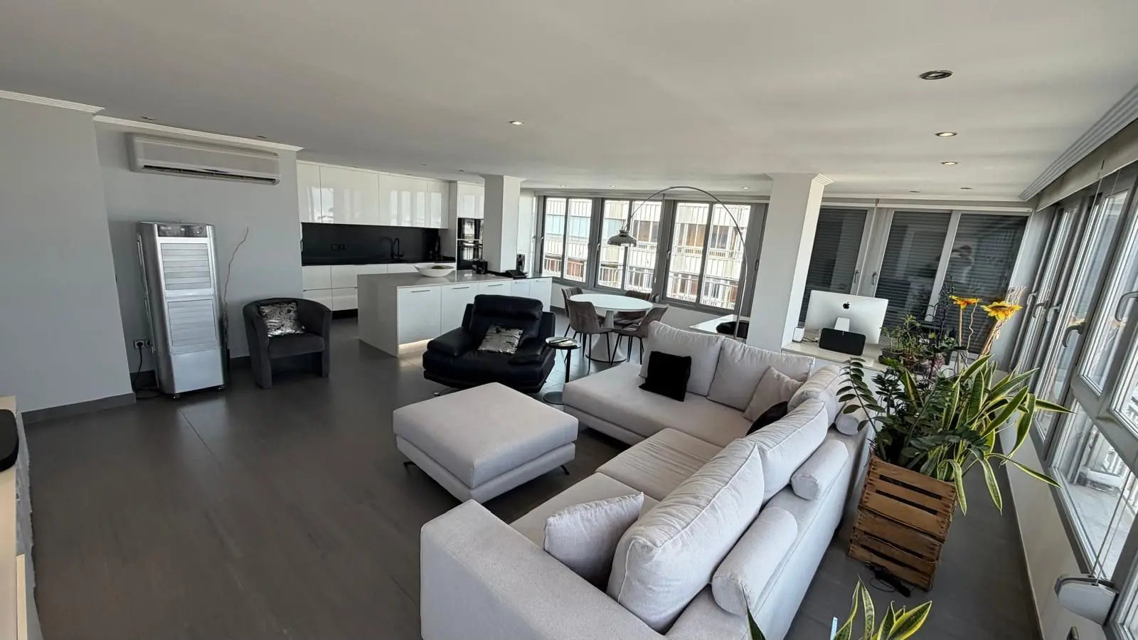 Apartment Of 94 M² In Torrevieja, Spain