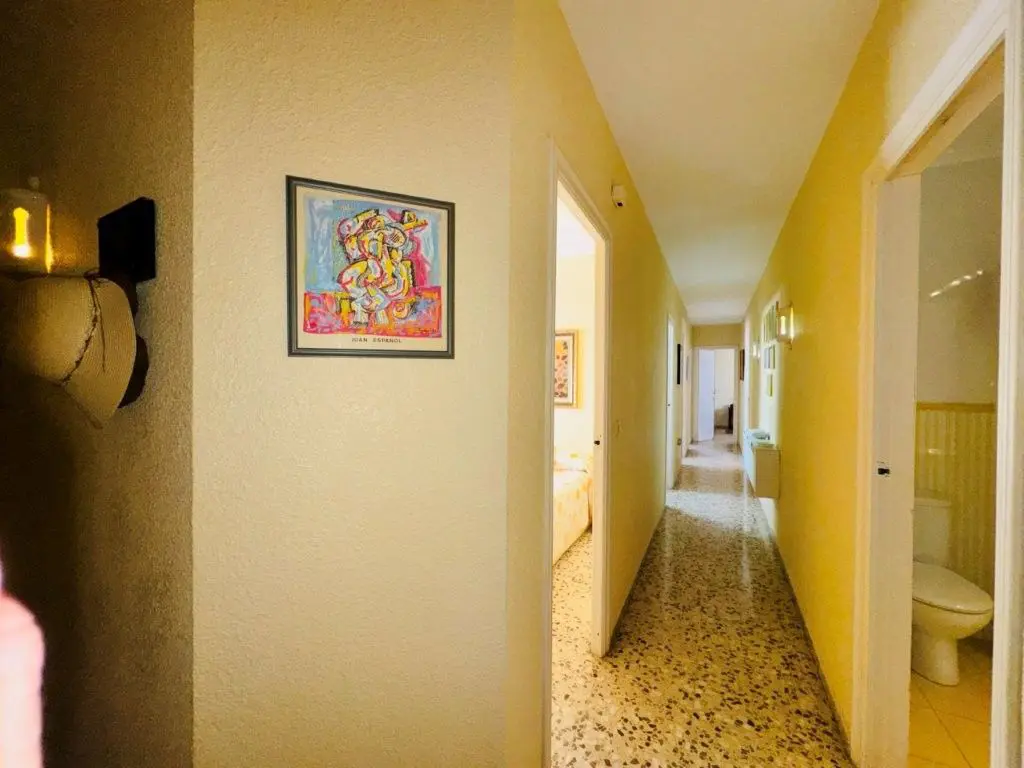 Apartment Of 98 M² In Torrevieja, Spain