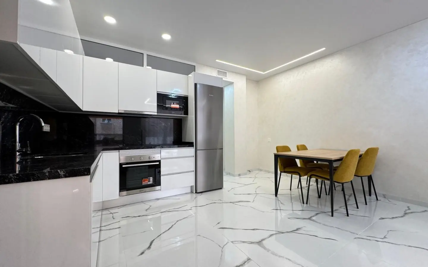 Apartment Of 67 M² In Torrevieja, Spain
