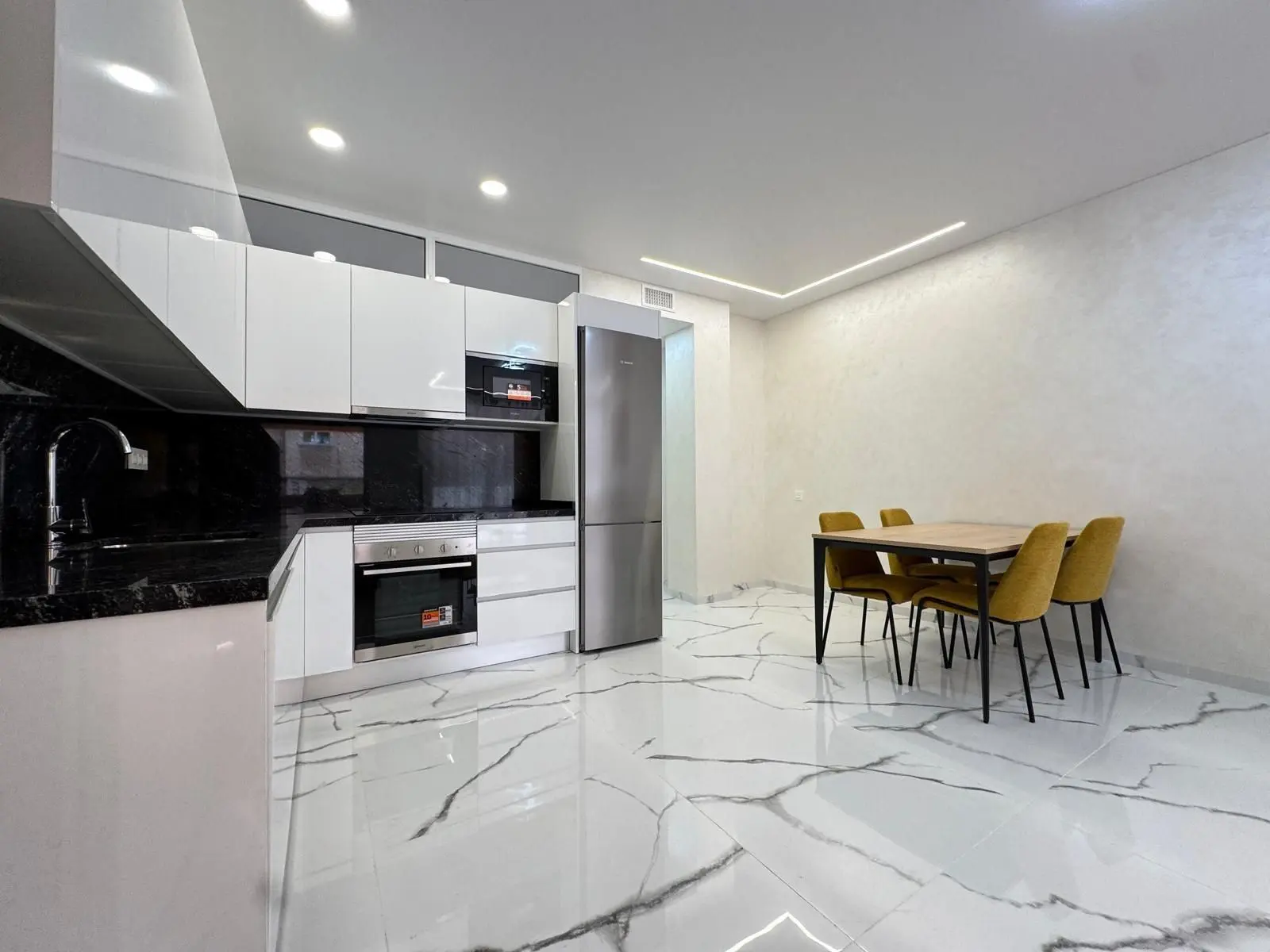 Apartment Of 67 M² In Torrevieja, Spain
