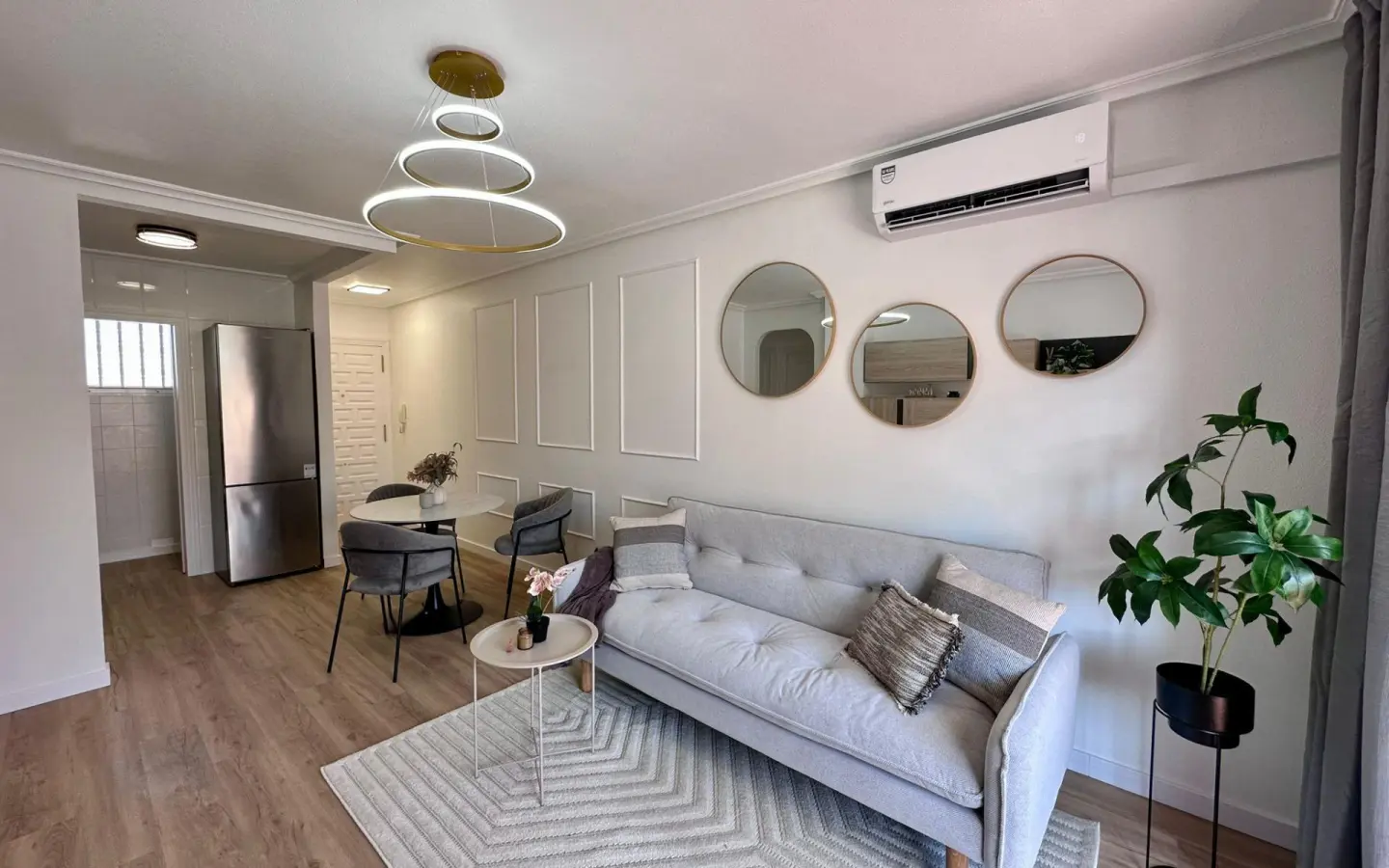 Apartment Of 55 M² In Torrevieja, Spain