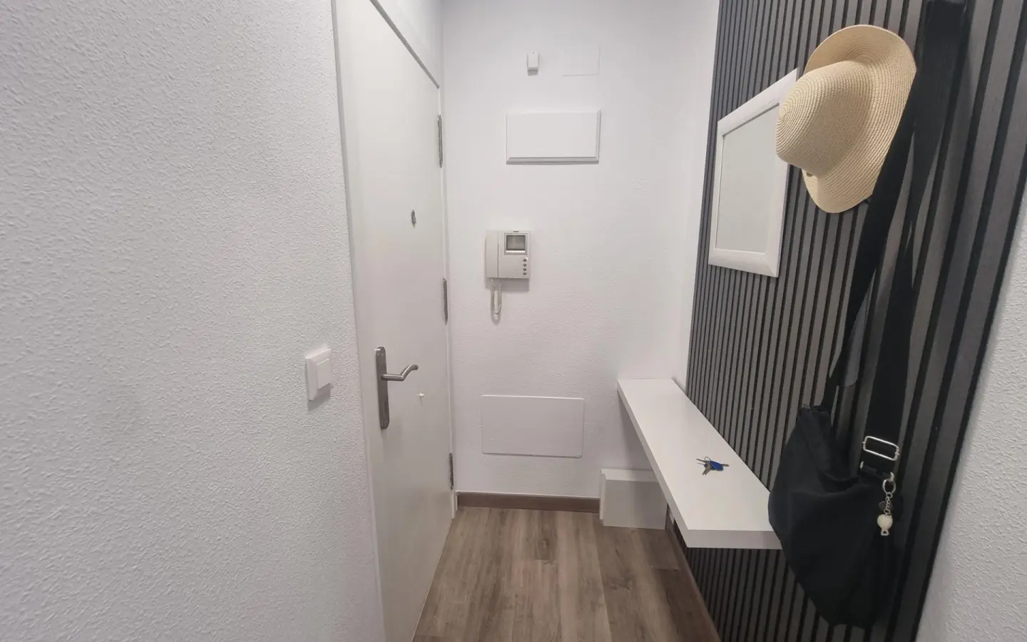 Apartment Of 105 M² In Torrevieja, Spain