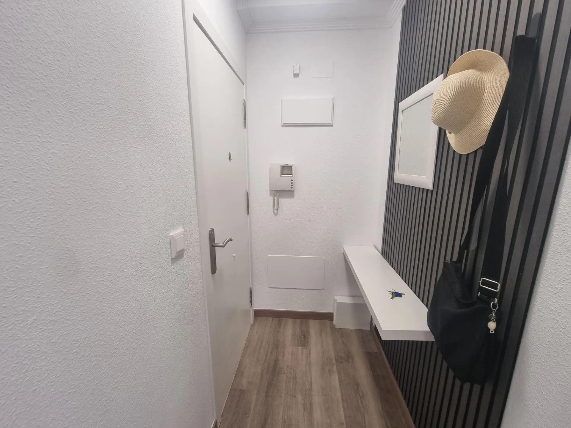 Apartment Of 105 M² In Torrevieja, Spain