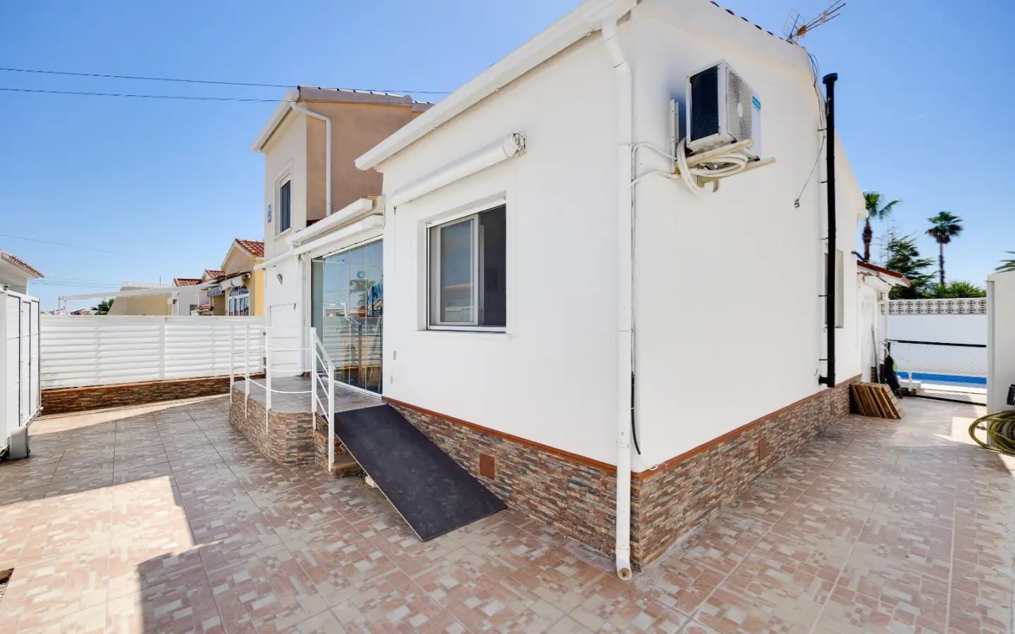 Villa Of 121 M² In San Fulgencio, Spain